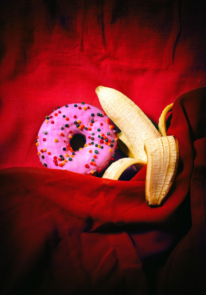 Banana,And,Donut,Lie,In,Bed,Under,The,Covers.